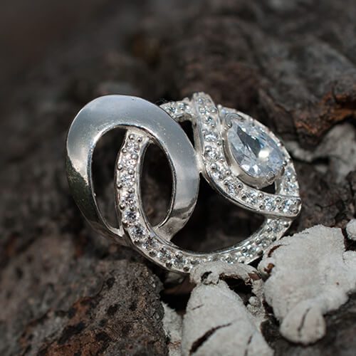 Сребърен пръстен с камък маркиза